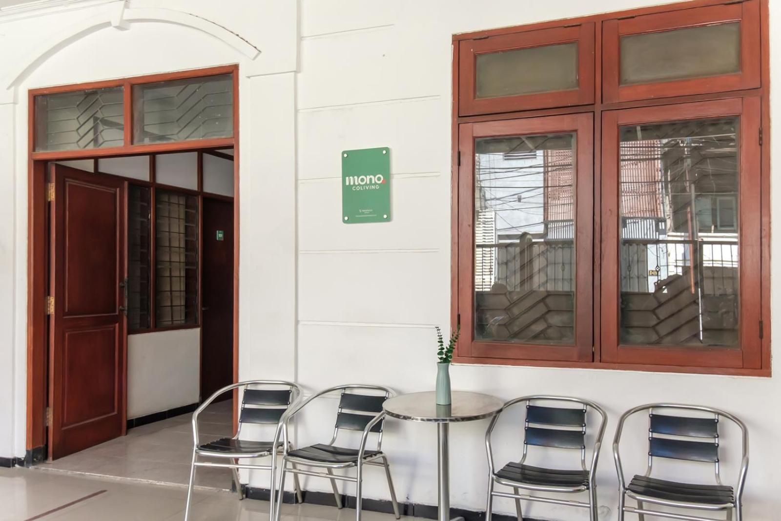 מלון סוראבאיה Mono Coliving Kertajaya Syariah, Sby מראה חיצוני תמונה